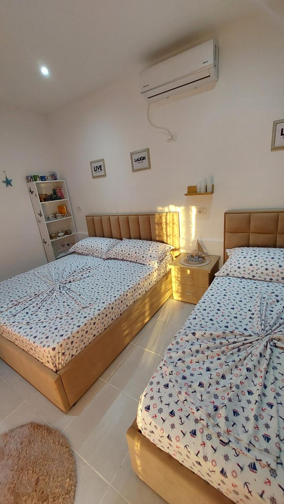 R&R Gesthouse Hotel Široka Buitenkant foto