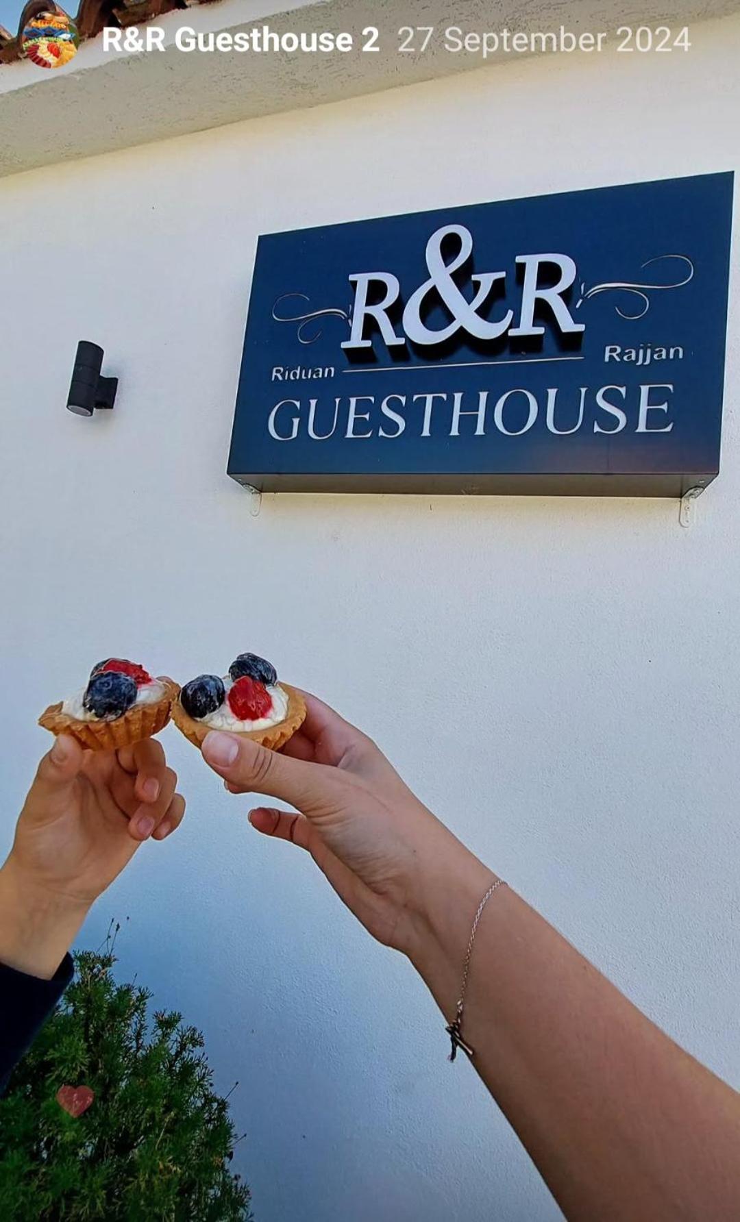 R&R Gesthouse Hotel Široka Buitenkant foto